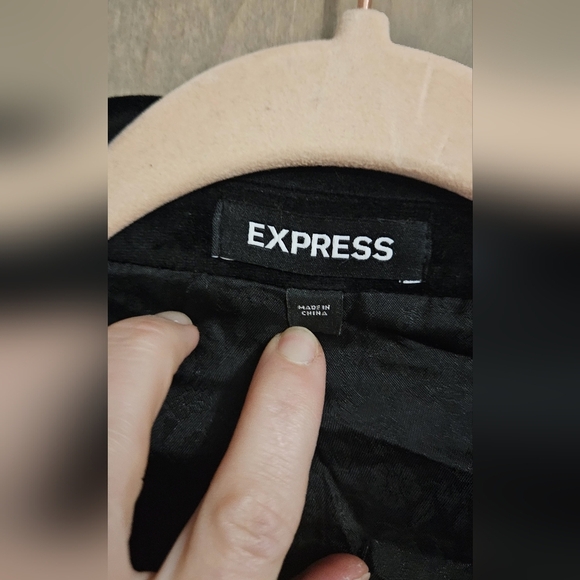 EXPRESS Black velvet tuxedo blazer slim fit. Size 48R - Picture 7 of 15